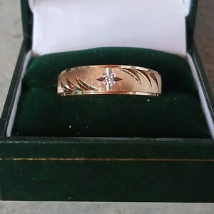 Vtg 10K Yellow Gold Mens Brush Finish Diamond Starburst Wedding Band Ring 3.4g